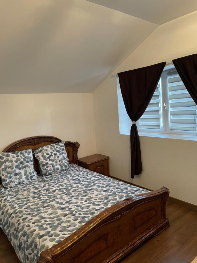 Studio Privee Vesoul -Wifi,Tv,Clim,Parking Gratuit Ngoại thất bức ảnh